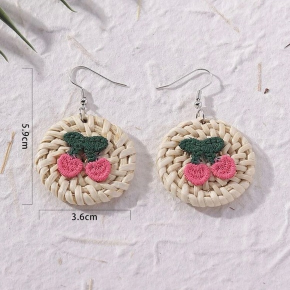 ❤️Cherry Rattan Drop Earrings - Picture 5 of 7
